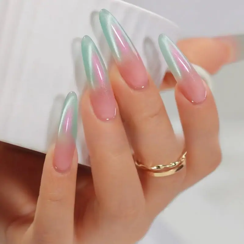 Glück Nails