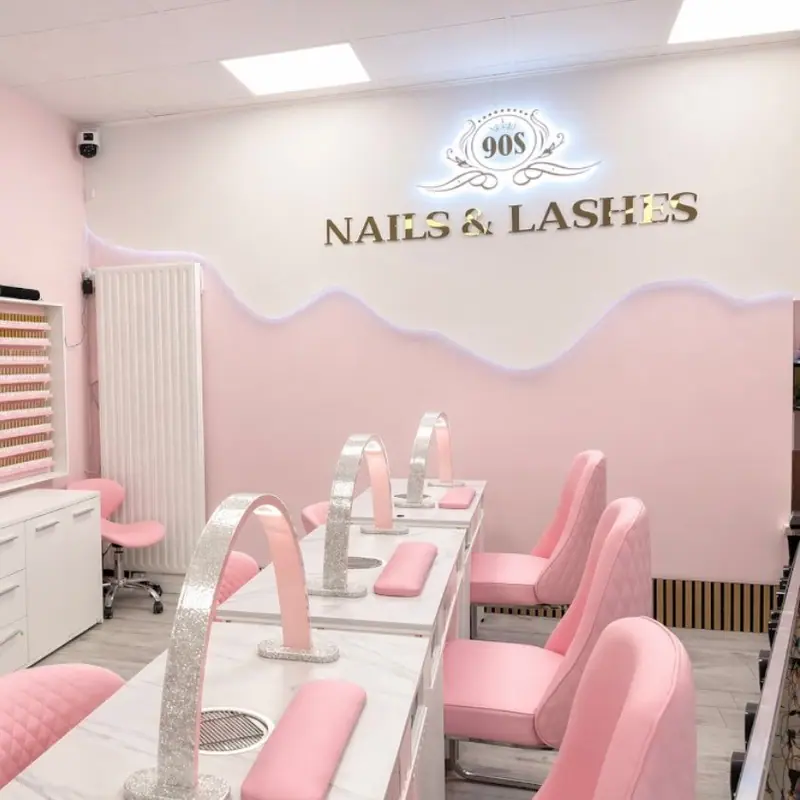 Nails 90s & Lashes Koblenz
