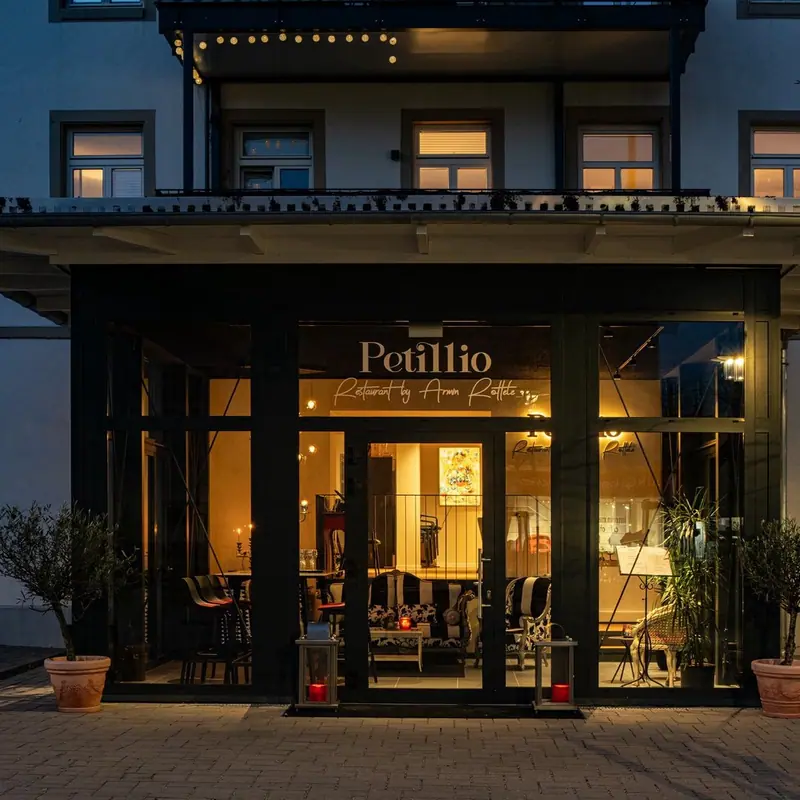 PETILLIO Restaurant by Armin Röttele