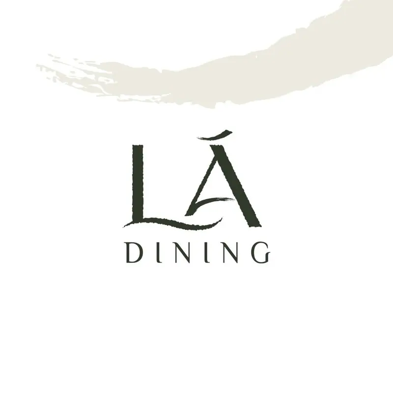 Lá Dining